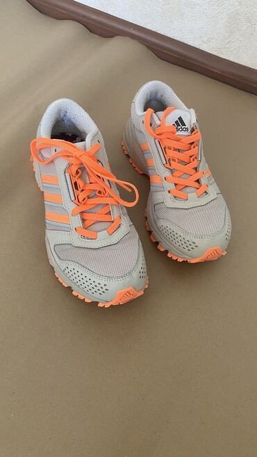 обувь женская большие размеры: Кроссовки, 36, Adidas, Новый, цвет - Серый, Самовывоз, Бесплатная доставка, Платная доставка