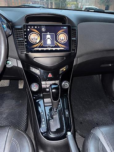 cankan masin: Chevrolet Cruze sedan – qırmızı rəngli, Azərbaycan nömrə nişanı ilə — 7