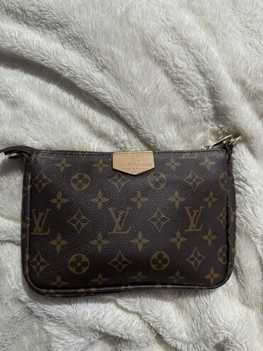 loui vuitton torba: Elegant purse, Louis Vuitton, Material: Leather