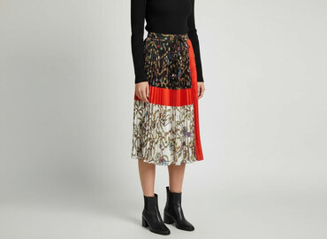 stradiwarius swetry: Stradivarius, Women`s skirt, size S