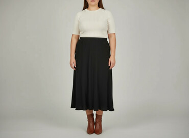 spódnice rozkloszowane przed kolano: Women`s skirt, size XL