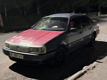 e klass: Volkswagen Passat: 1988 г., Седан — 4