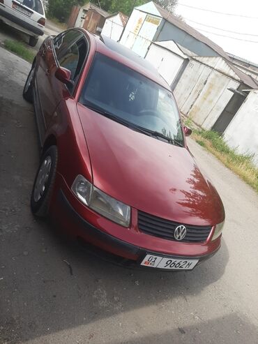 пасаат: Volkswagen Passat: 1998 г., 2 л, Автомат, Бензин, Седан