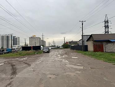 Продажа коттеджей и домов: **Продаётся дом** 📍 Район: Кара-Жыгач 🌳 Площадь участка: 6 соток — 7