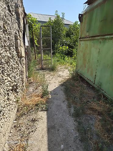 qusarda yer satilir: Həyətyanı torpaq sahesi 4 sot yarimdir sokar poliklinka ilr uzbruz su — 1