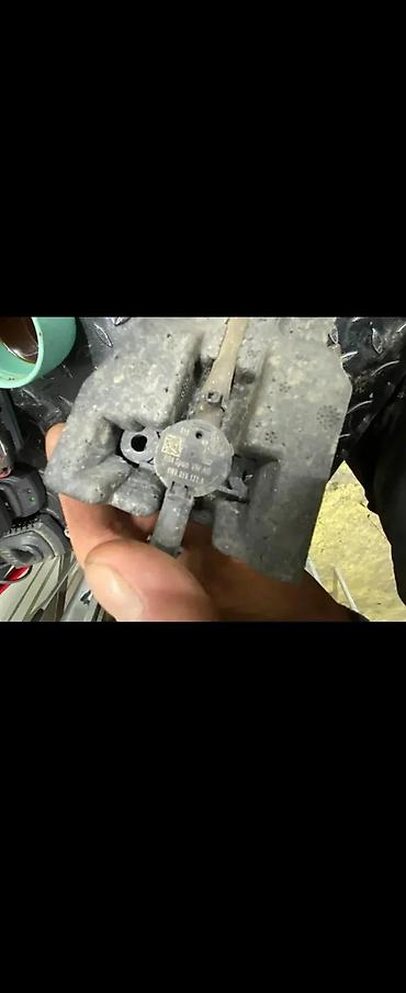 auto plac sirena: AUDI A4 B9 SENZOR PESAKA 8W0959121A 8W0807550D | Audi delovi ALTINA — 2