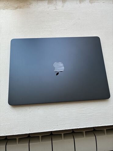 Samsung: İşlənmiş Apple MacBook, 13.3 ", Apple M2, 256 GB, Ünvandan götürmə