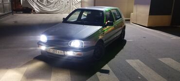 Volkswagen: Volkswagen Golf: 1993 г., 2 л, Механика, Бензин, Хэтчбэк