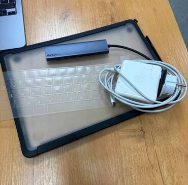 Ноутбуки: Ноутбук, Apple, 8 ГБ ОЗУ, Intel Core i5, 13.3 ", Б/у, Для работы, учебы, память SSD — 9