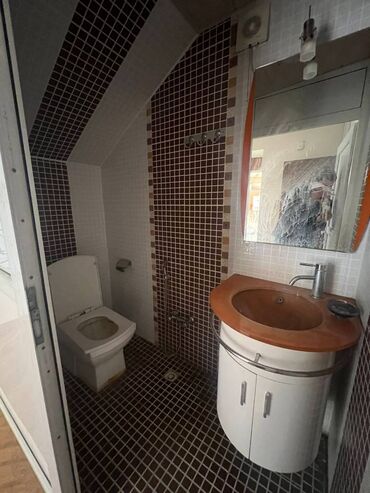 Uzunmüddətli kirayə evlər: 440 kv. m, 10 otaq, Artezian quyusu — 18