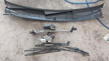 auto otpad becej: PLASTIKA ISPOD BRISACA ZA FIAT STILO ZA 2005. GOD — 1