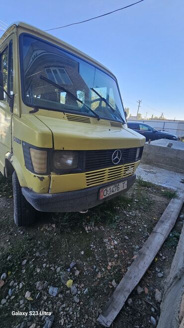 прицеп бензавоз: Mercedes-Benz : 1985 г., 2.3 л, Механика, Дизель, Van