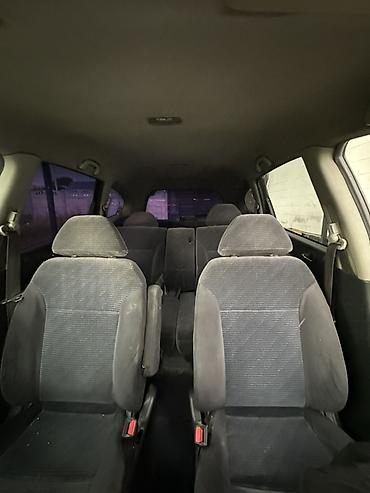 210 cdi: Honda Stream: 2001 г., 2 л, Автомат, Газ, Минивэн — 8