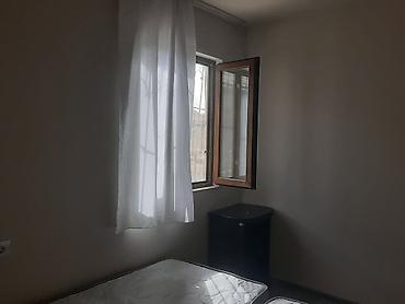 azadliq ev: 1 otaqlı təmirli,əşyalı mənzil. Ayrica girişi — 4