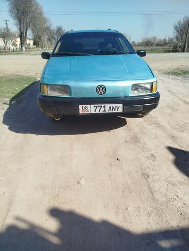 Volkswagen: Volkswagen Passat: 1992 г., 1.8 л, Механика, Бензин, Универсал