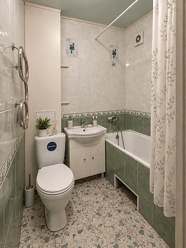 Продажа квартир: 2 комнаты, 44 м², 6 мкр 104 серия, 1 этаж, Косметический ремонт — 5