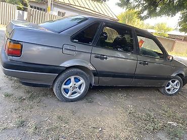 mazda 3 2005: Volkswagen Passat: 1991 г., 1.8 л, Механика, Бензин, Седан — 10