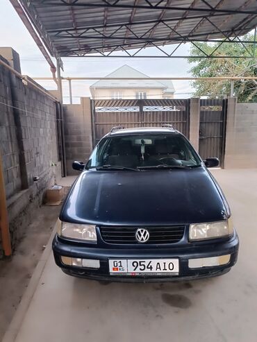 пасад б4: Volkswagen Passat: 1994 г., 2 л, Механика, Бензин, Универсал
