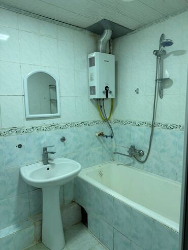 Uzunmüddətli kirayə mənzillər: Nəsimi rayonu,Memar əcəmi metrosu,Yeganə şadlıq sarayı yanı,5 — 9