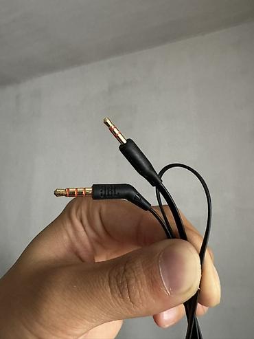 notebook: Оригинальный JBL Аудио-кабель AUX 3.5 мм (TRRS 4 контакта) — — 1