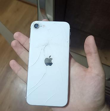 iphone apple 5s: IPhone SE 2020, 64 GB, Ağ, Qırıq — 1