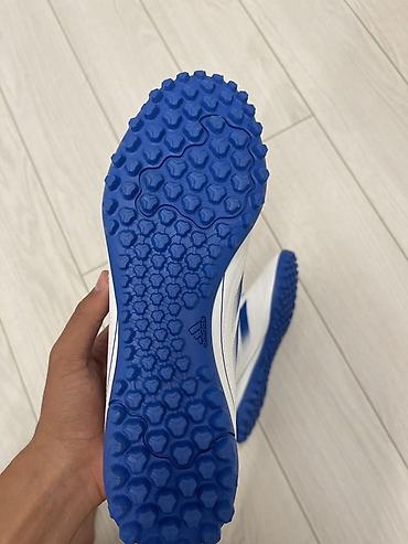 бутсы 32: Футбольные бутсы adidas (сороконожки, TF) - Размер: US 9 / UK 8.5 / — 2