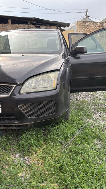 фольксваген тигуан л с: Ford Focus: 1.6 l | 2006 il 1 km Sedan