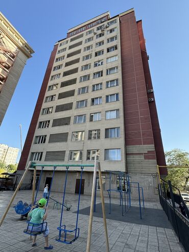 продаю квартиру гостиничного типа бишкек: 3 комнаты, 100 м², 8 этаж