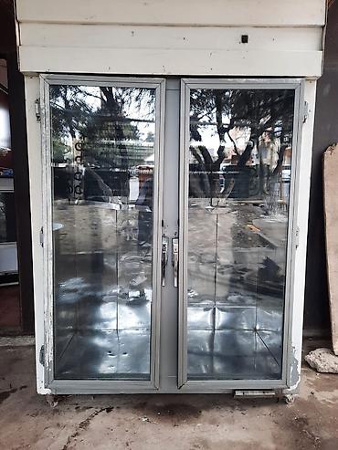 Soyuducu avadanlığı: Endirim‼️Nerj et vitrini 690 Azn. Asilqanlidir. Eni 1.40, hundurluk — 1