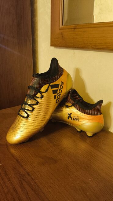 силиконовая форма для гипса: Orginal adidas butsi 150AZN satılır ciddi alıcı olsa endirim olacaq