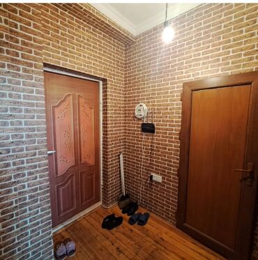 Uzunmüddətli kirayə mənzillər: 2 otaqlı mənzil – tam mebellə və texnika ilə Plan: - Geniş yataq — 2