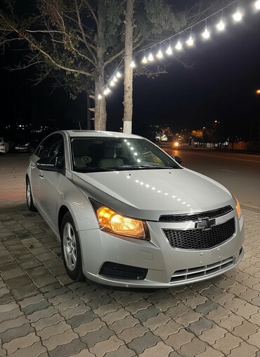 Chevrolet: Chevrolet Cruze: 1.4 l | 2014 il 20086 km Sedan — 1