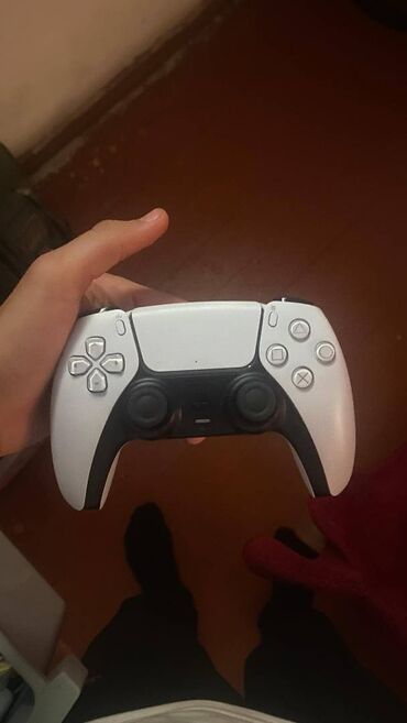 stolustu komputerlər: Barter / Satış: PS5 Slim 1TB + Oyunlar + iPhone 11! 🎮 ✨ Konsol