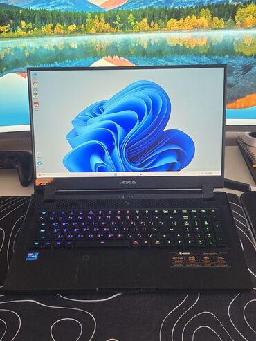 ноутбук для игры: Ноутбук, Gigabyte, 16 ГБ ОЗУ, Intel Core i7, 17 ", Б/у, Для несложных задач, память SSD