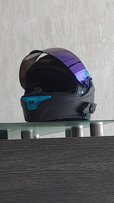 CROVN KASK üstündə İNTERKOM hədiyyə.Bu dəbilqə motosikletçilər üçün