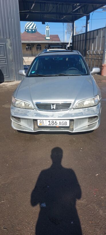 Honda: Honda Accord: 2000 г., 1.8 л, Механика, Бензин, Седан