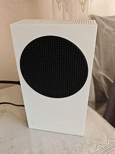 xbox seri s: Xbox Series S // 2 jostiklə + xbox məxsus olan 1 tb yaddaş kartı ilə — 1
