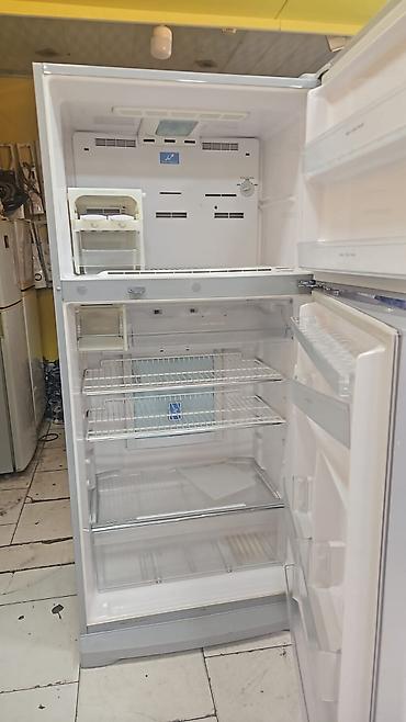 Техника для кухни: İki qapılı soyuducu (üst kamera dondurucu) Xüsusiyyətlər: - Rəng — 2