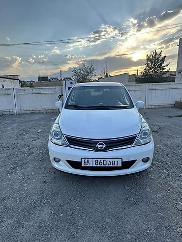 changan x7 plus: Nissan Versa: 2011 г., 1.8 л, Автомат, Бензин, Хэтчбэк — 1