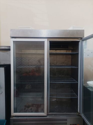 Soyuducu kameralar: Yeni kimi vitrin soyuducusu,təmiz turkundu,cox az islənib.Qiymət
