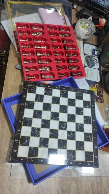 Şahmatlar: Şahmatlar müxtəlif qiymətlərlə . qiymətlər müxtəlifdir çatdırılma — 7