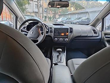 mazda cx 5: Kia Cerato: 1.6 l | 2012 il Sedan — 2