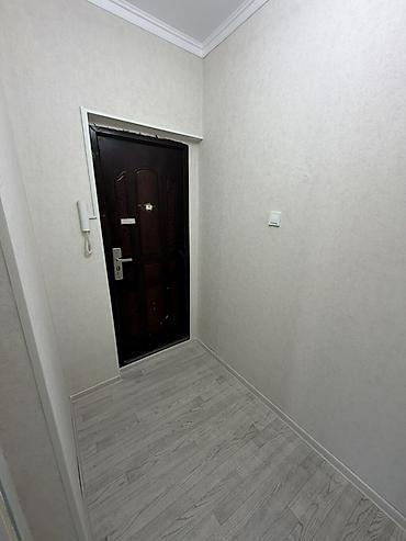 Продажа квартир: Продаю однокомнатную квартиру в Токмоке 3мкр дом 15 этаж 3 44кв метр — 7