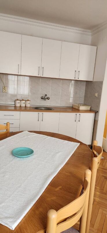 Dugoročni najam stanova: 2 sobe — 6