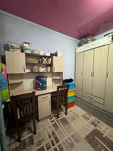 Продажа коттеджей и домов: Продаю дом в р-не Тоголока Молдо/Щербакова Характеристики: • — 6