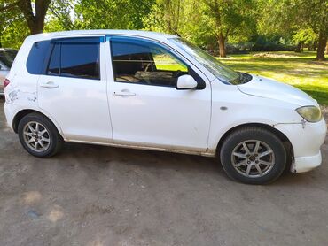 машина 5000: Mazda Demio: 2003 г., 1.3 л, Автомат, Бензин, Седан