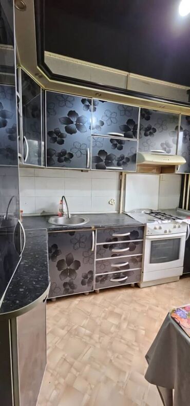 участок луговой: 3 комнаты, 56 м², 105 серия, 2 этаж, Косметический ремонт