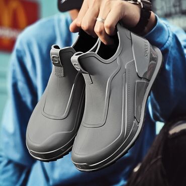 спортивные ботинки: Стильные кроссовки галоши от дождя грязи осенние ботинки легкие не