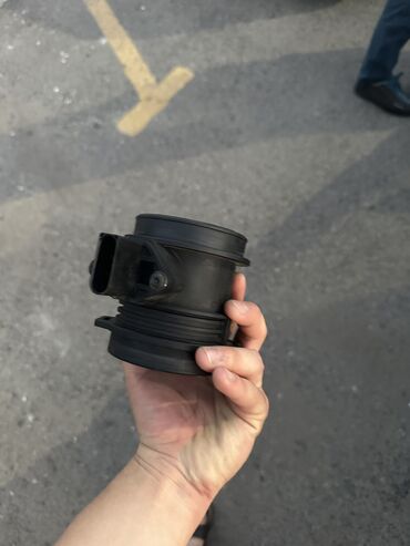 Другие автозапчасти: Расходомер на мерс 3,2