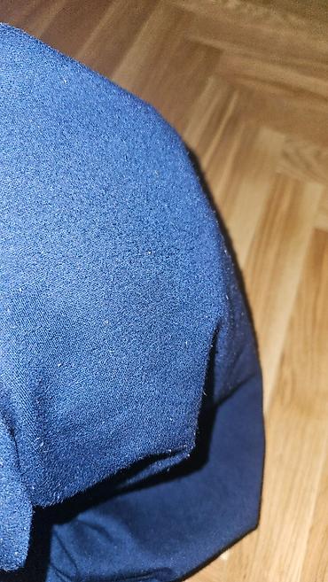rang jakne: Trenerke za uzrast od 12 godina. Teget ima malo čupkica a zelena nova — 4